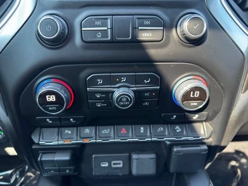 Used 2019 Chevrolet Silverado 1500 RST AWD/4WD image 19