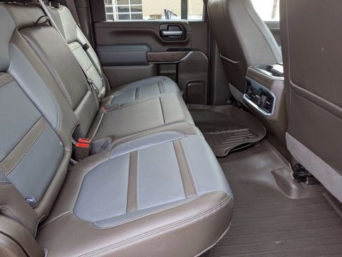 Used 2022 GMC Sierra 3500 Denali w/ Denali Ultimate Package image 21