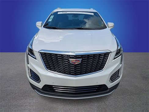 Certified 2025 Cadillac XT5 Premium Luxury image 8