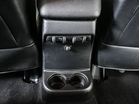 Used 2016 Jeep Wrangler Unlimited Sahara w/ Connectivity Group image 17