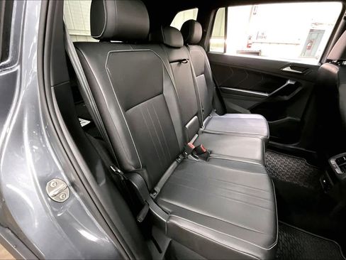 Used 2022 Volkswagen Tiguan SE R-Line image 29