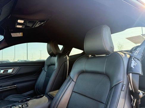Used 2025 Ford Mustang Premium RWD image 20