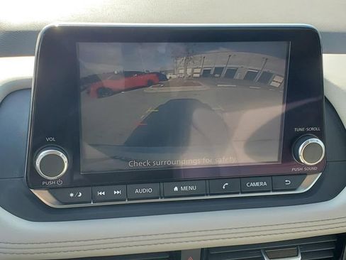 Certified 2022 Nissan Rogue SV w/ SV Premium Package image 31