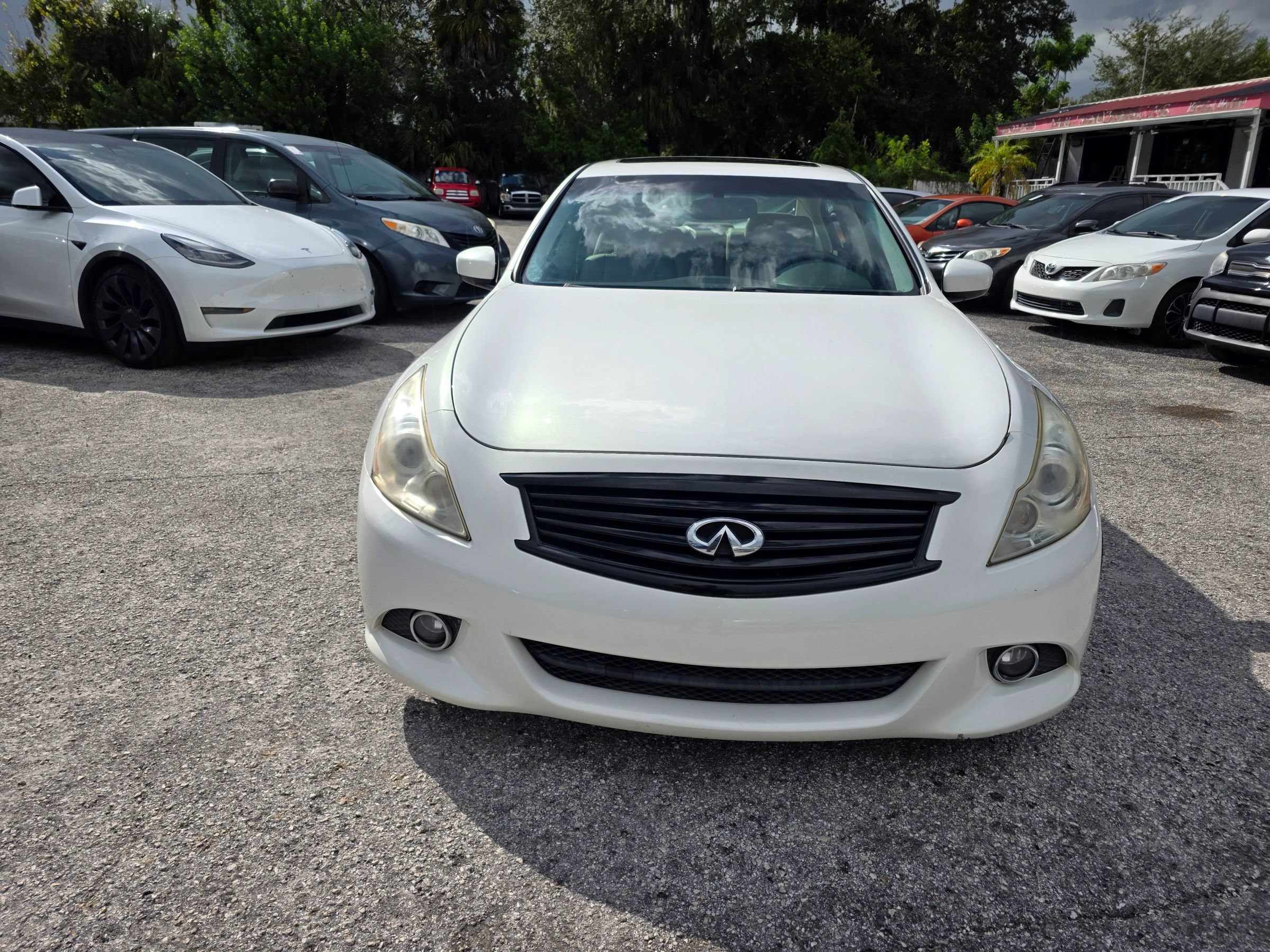 Used 2013 INFINITI G37 Journey w/ Premium Pkg RWD image 2