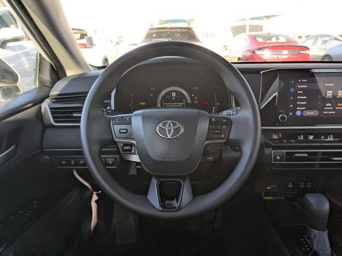 Used 2025 Toyota Camry LE image 25