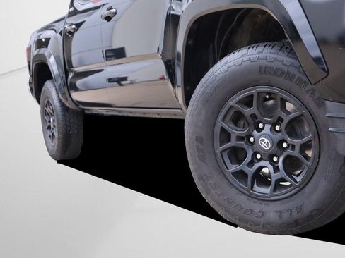 Used 2021 Toyota Tacoma SR5 RWD image 3