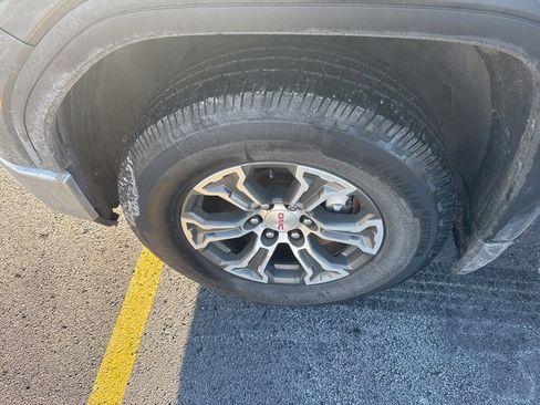 Certified 2020 GMC Sierra 1500 SLE w/ SLE Value Package image 9