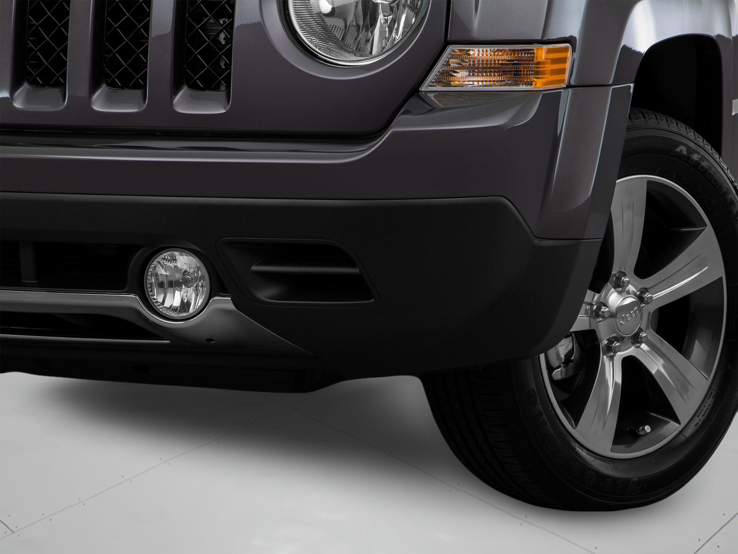 Used 2016 Jeep Patriot Latitude w/ Sun/Sound Group FWD image 45