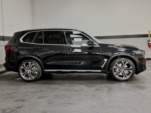 Used 2026 BMW X5 xDrive50e AWD/4WD image 5