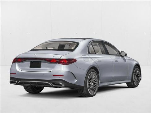 New 2026 Mercedes-Benz E 350 4MATIC Sedan image 2