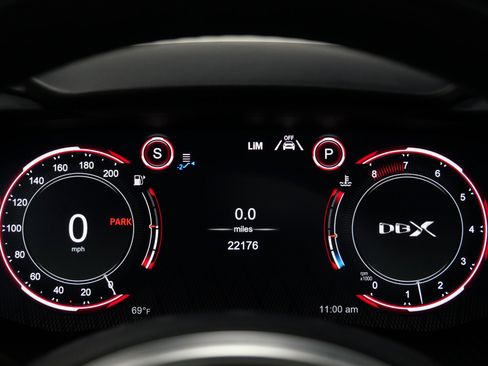 Used 2022 Aston Martin DBX image 22
