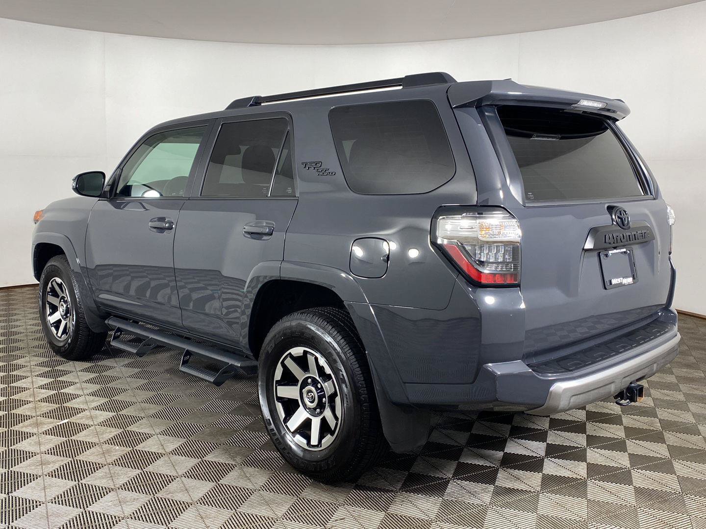 Used 2024 Toyota 4Runner TRD Off-Road Premium w/ Moonroof Package AWD/4WD image 5