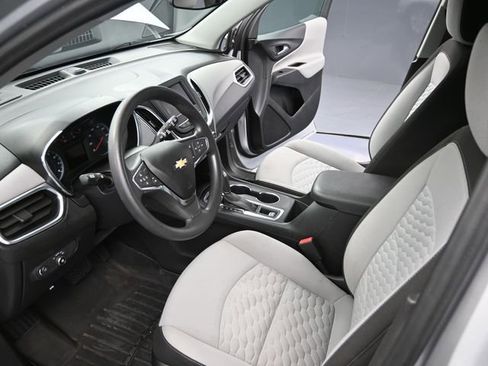 Used 2021 Chevrolet Equinox LS w/ LS Convenience Package AWD/4WD image 21