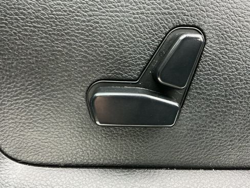 Used 2014 RAM 1500 Laramie Longhorn w/ Convenience Group AWD/4WD image 40