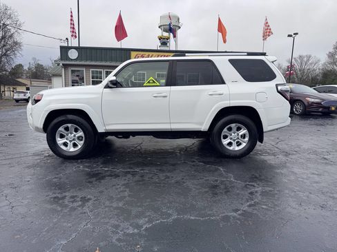 Used 2019 Toyota 4Runner SR5 image 2
