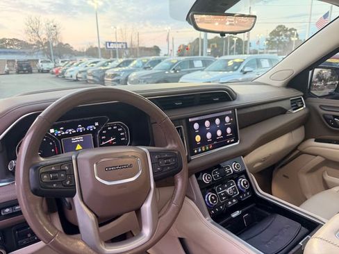 Used 2021 GMC Yukon Denali w/ Denali Ultimate Package image 14