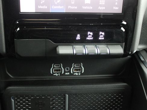 New 2026 RAM 1500 Laramie w/ Night Edition image 23