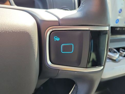 Certified 2025 Ford Expedition Active RWD image 6