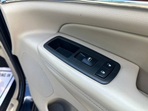 Used 2011 Jeep Grand Cherokee Limited AWD/4WD image 37