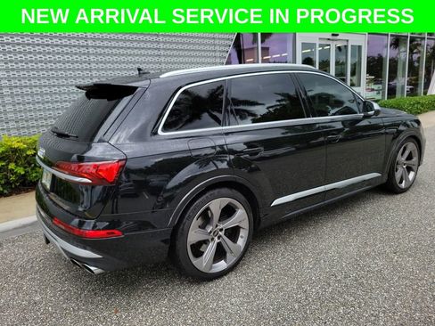 Used 2023 Audi SQ7 Premium Plus AWD/4WD image 4
