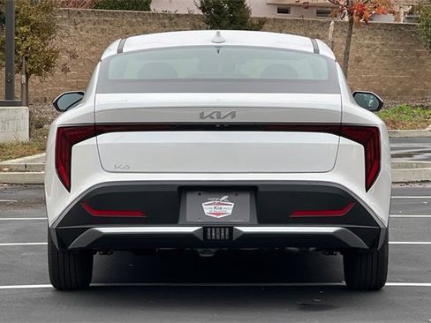 New 2025 Kia K4 LX image 6