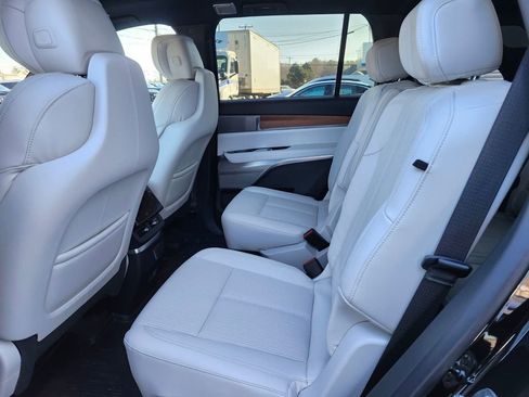 Used 2026 Cadillac Vistiq Luxury w/ LPO, Floor Liner Package image 14