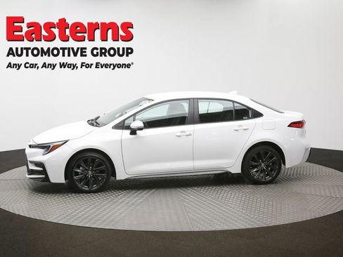 Used 2025 Toyota Corolla SE image 58