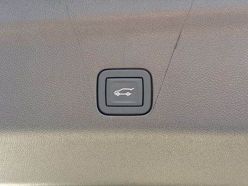 Certified 2025 Cadillac Escalade Premium Luxury w/ Touring Package image 10