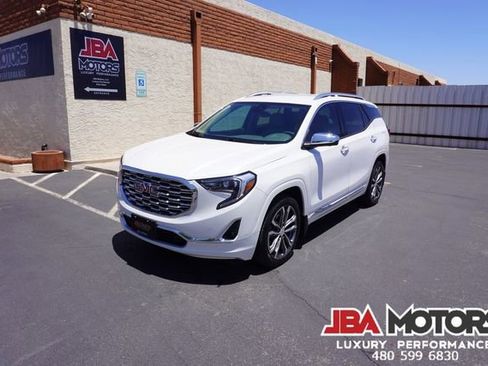 Used 2020 GMC Terrain Denali w/ Denali Premium Package FWD image 15