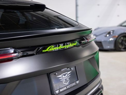 Used 2022 Lamborghini Urus image 15