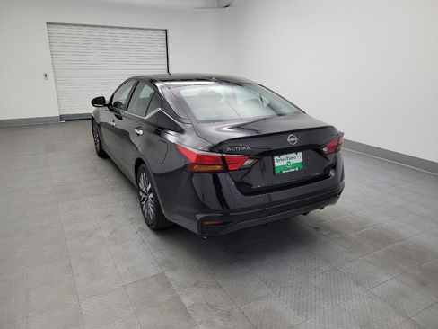 Used 2024 Nissan Altima 2.5 SV image 5