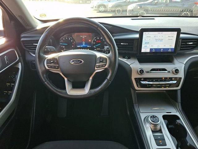 Used 2020 Ford Explorer XLT w/ Comfort Package RWD image 11