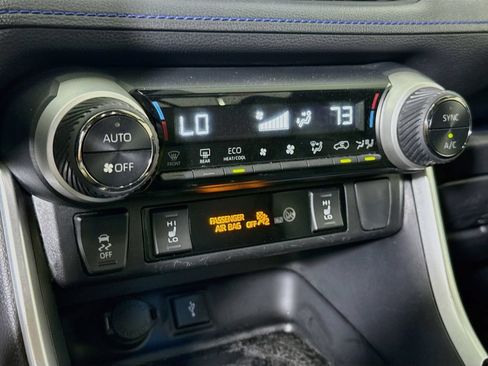 Used 2022 Toyota RAV4 XSE AWD/4WD image 8
