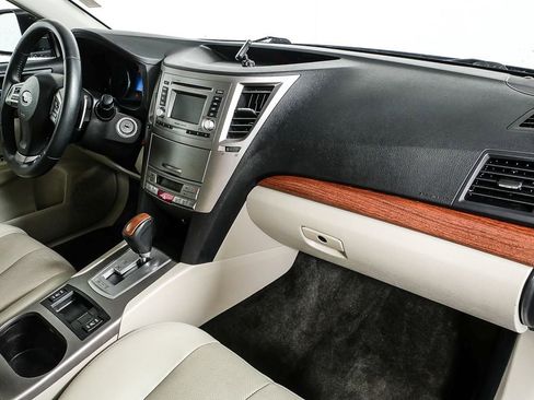 Used 2014 Subaru Outback 2.5i Limited image 26