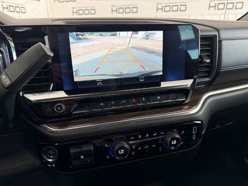 Used 2025 Chevrolet Silverado 1500 LT RWD image 5