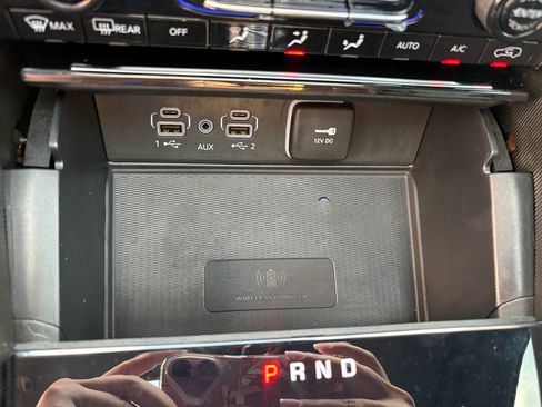Used 2025 Jeep Grand Cherokee Altitude RWD image 22