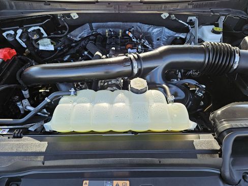 Used 2025 Ford Expedition Active RWD image 39