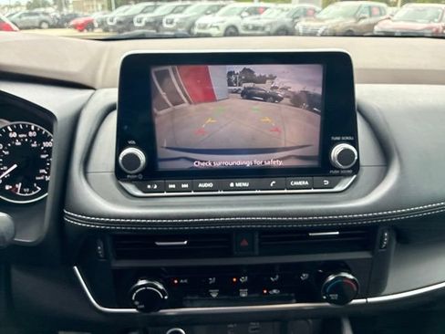 Used 2021 Nissan Rogue S FWD image 26