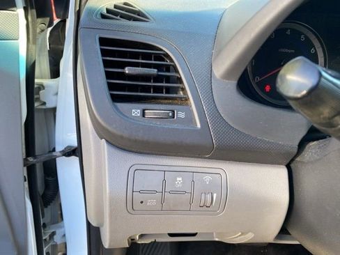 Used 2016 Hyundai Accent SE image 13