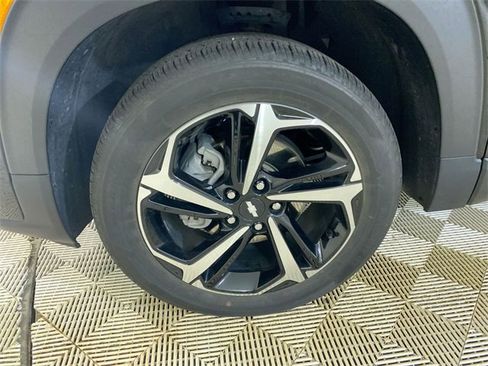 Used 2023 Chevrolet TrailBlazer RS image 22