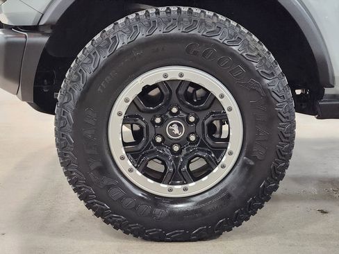 Used 2022 Ford Bronco Badlands w/ Sasquatch Package image 28