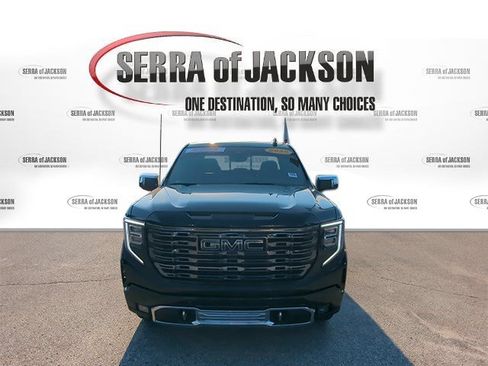 Used 2025 GMC Sierra 1500 Denali Ultimate AWD/4WD image 3