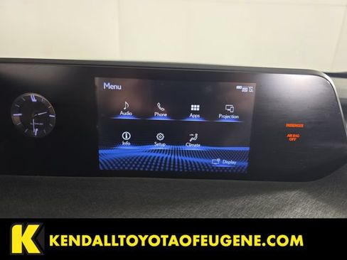 Used 2019 Lexus UX 200 FWD image 17