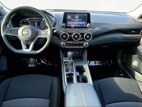 Used 2024 Nissan Sentra SV image 7