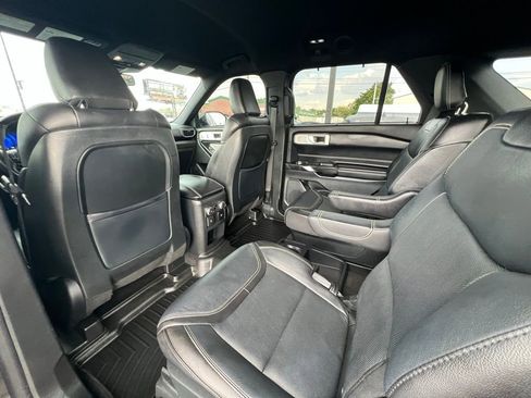 Used 2020 Ford Explorer ST w/ ST Street Pack image 18