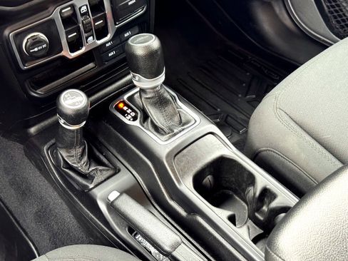 Used 2020 Jeep Gladiator Sport w/ Quick Order Package 24S AWD/4WD image 24