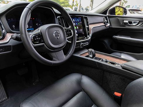 Used 2024 Volvo S60 B5 Plus image 7