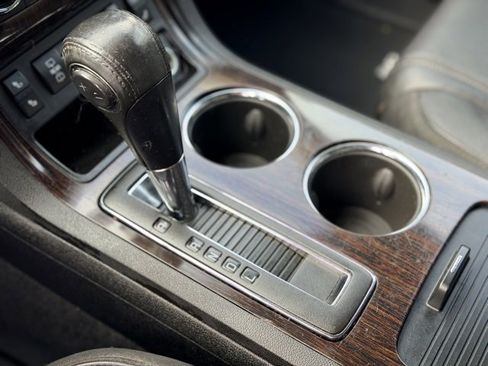 Used 2017 Chevrolet Traverse LT image 14