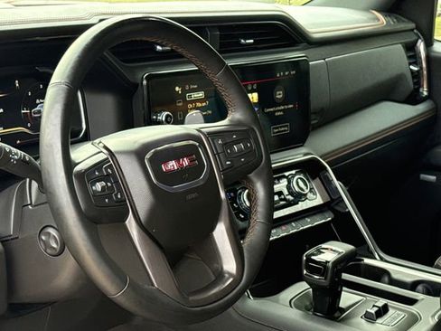 Used 2023 GMC Sierra 1500 AT4 w/ Technology Package AWD/4WD image 18