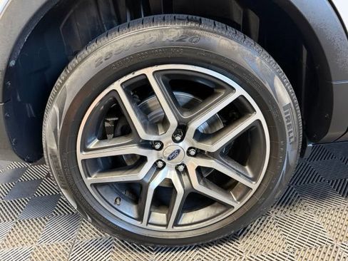 Used 2019 Ford Explorer Sport w/ Equipment Group 401A AWD/4WD image 45